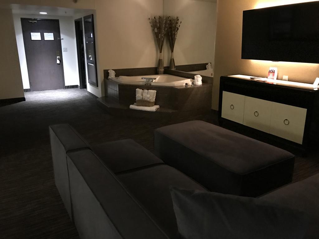 Ramada By Wyndham Terrible'S Hotel & Casino Jean Kültér fotó