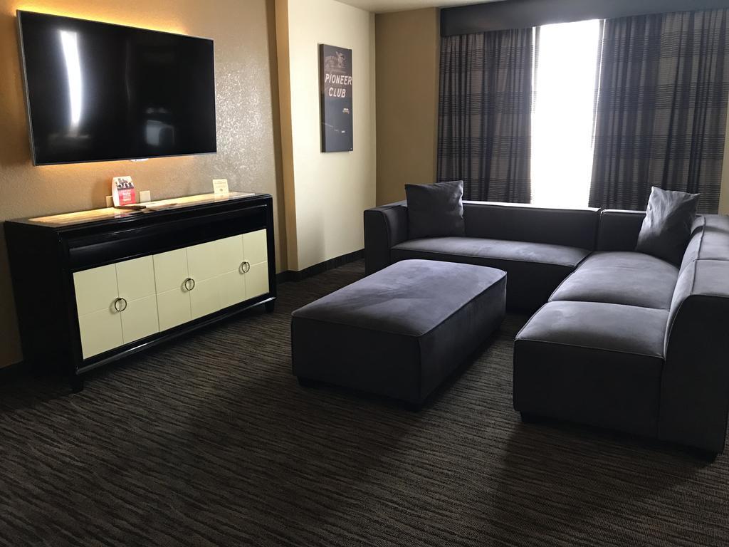 Ramada By Wyndham Terrible'S Hotel & Casino Jean Kültér fotó