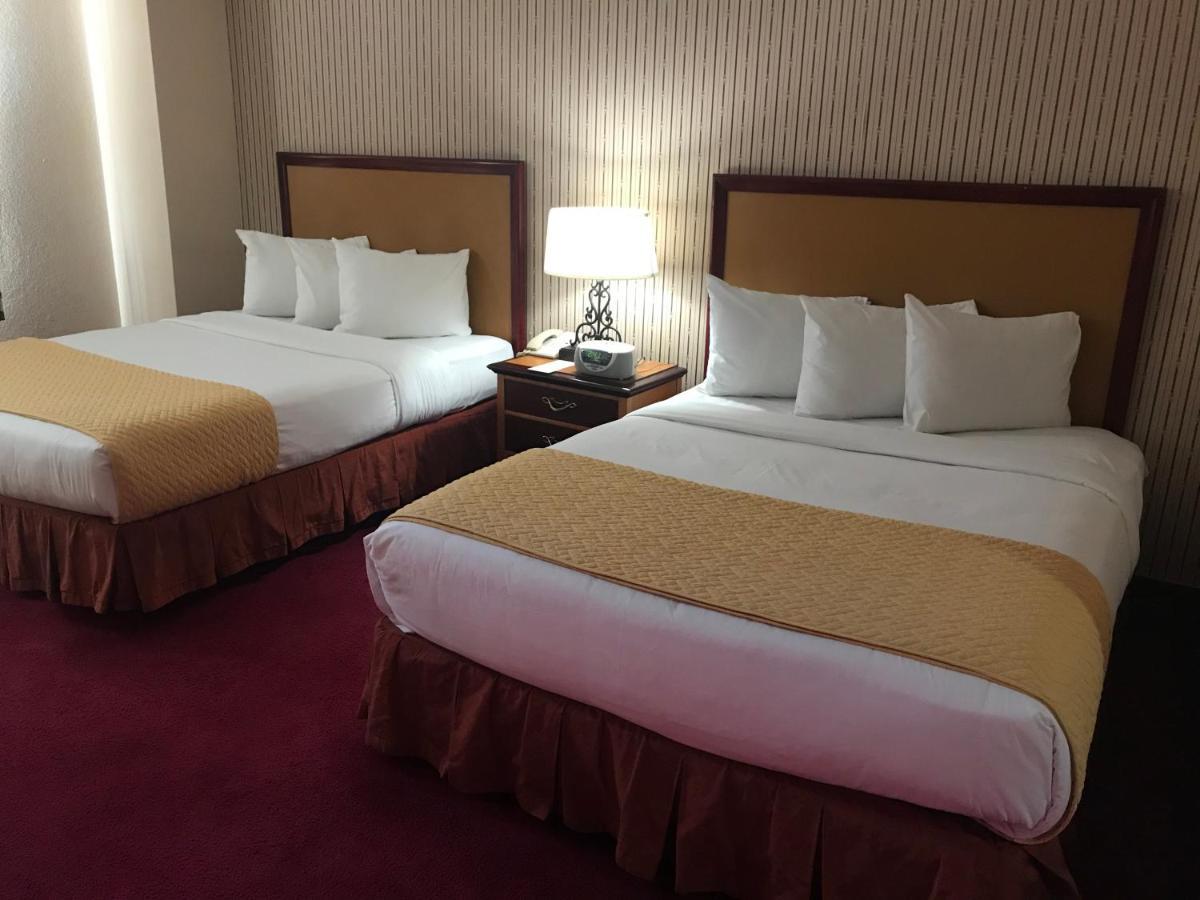 Ramada By Wyndham Terrible'S Hotel & Casino Jean Kültér fotó