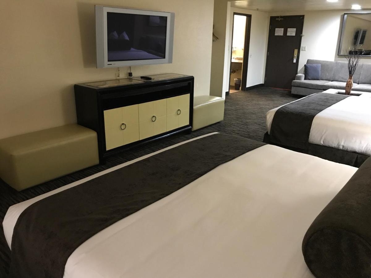 Ramada By Wyndham Terrible'S Hotel & Casino Jean Kültér fotó
